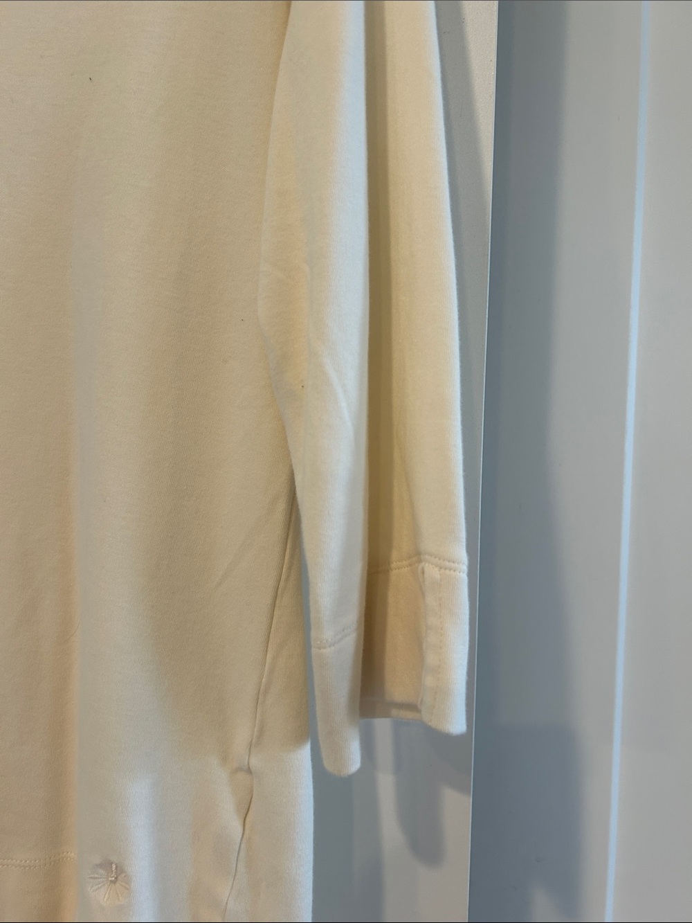 Cream V‑Neck Lightweight Layered Top High low hem Cream large 3/4 sleeve - Picture 2 of 5